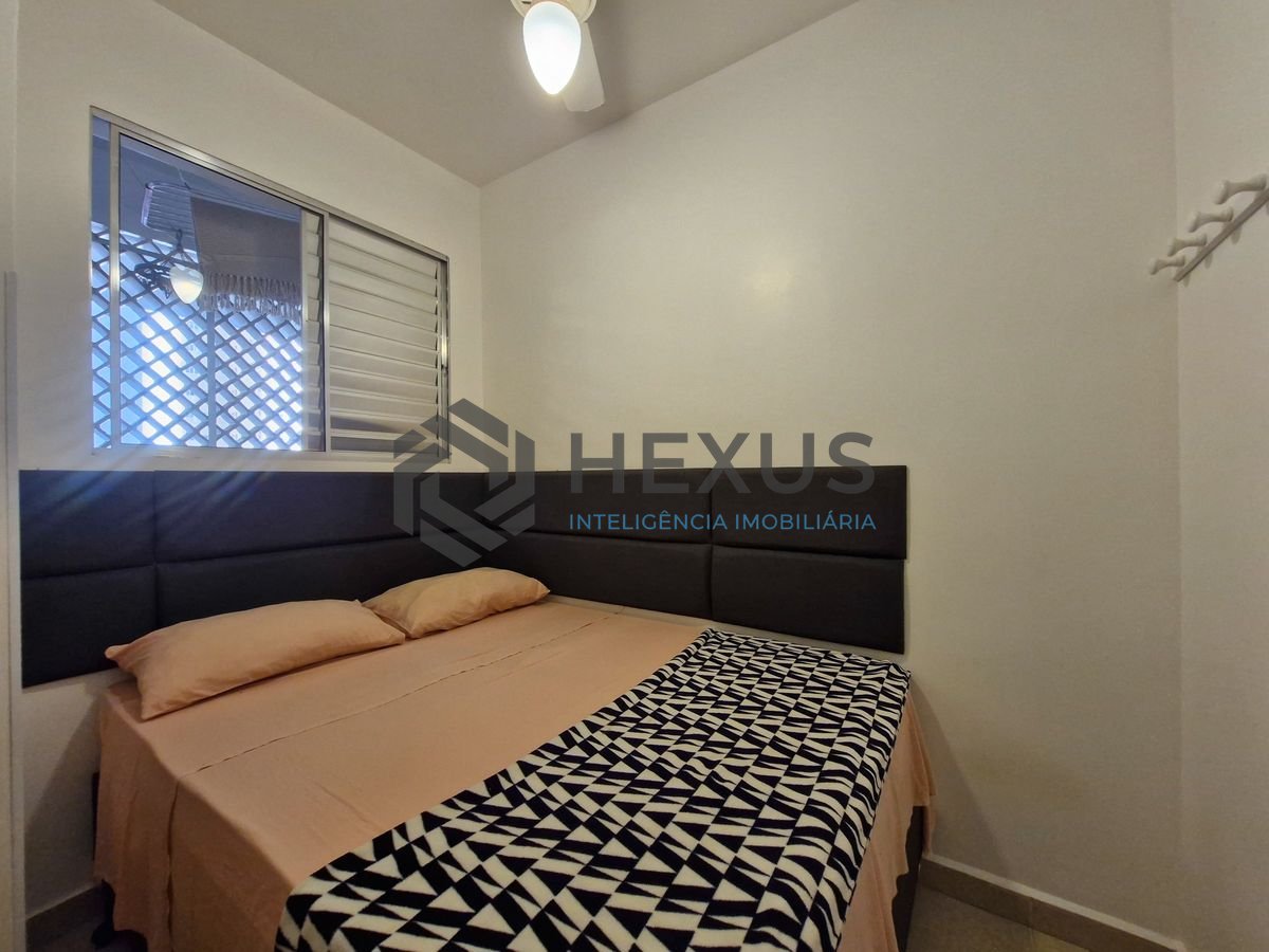 Foto 28 de Apartamento reformado com varanda a 100m da praia nas Pitangueiras, Guarujá
