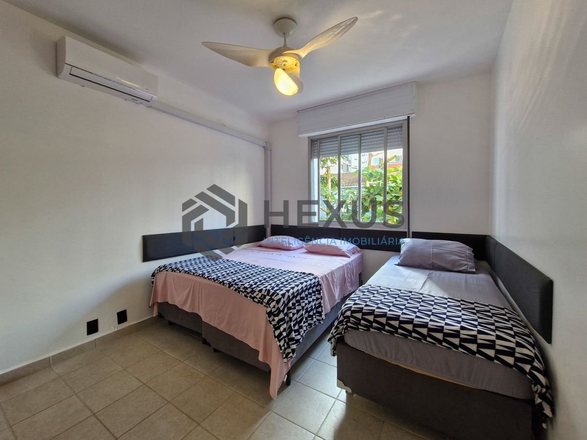 Foto 22 de Apartamento reformado com varanda a 100m da praia nas Pitangueiras, Guarujá