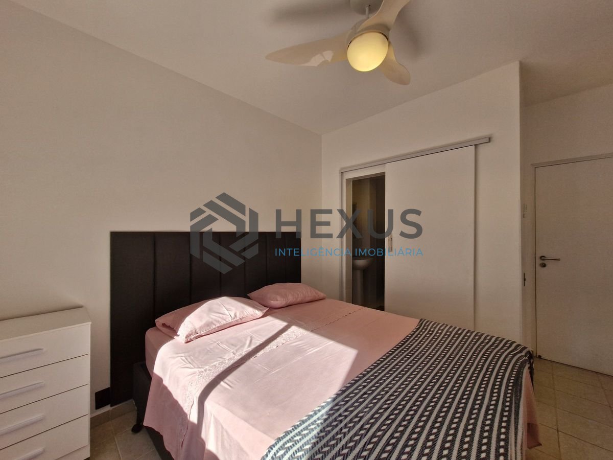 Foto 15 de Apartamento reformado com varanda a 100m da praia nas Pitangueiras, Guarujá