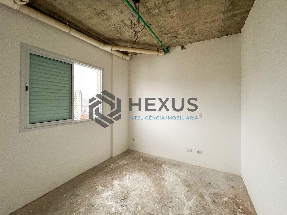 Foto 11 de Apartamento com varanda e lazer a 300m da praia na região da Brunella na Enseada, Guarujá