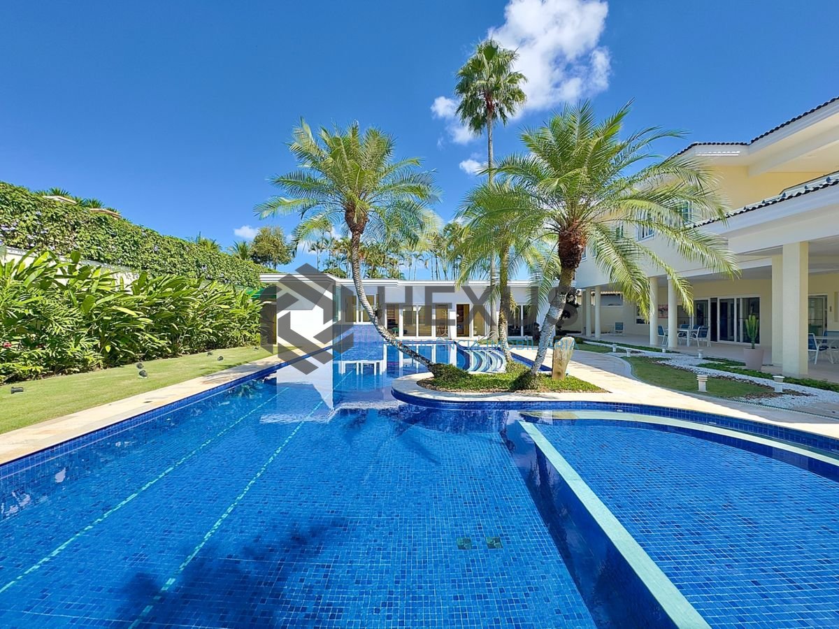 Foto 2 de Casa reformada com piscina e área gourmet no Jardim Acapulco, Guarujá