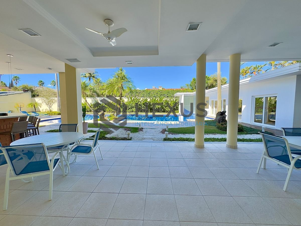 Foto 53 de Casa reformada com piscina e área gourmet no Jardim Acapulco, Guarujá
