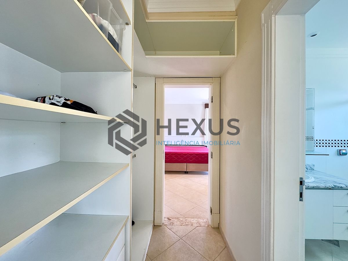 Foto 47 de Casa reformada com piscina e área gourmet no Jardim Acapulco, Guarujá