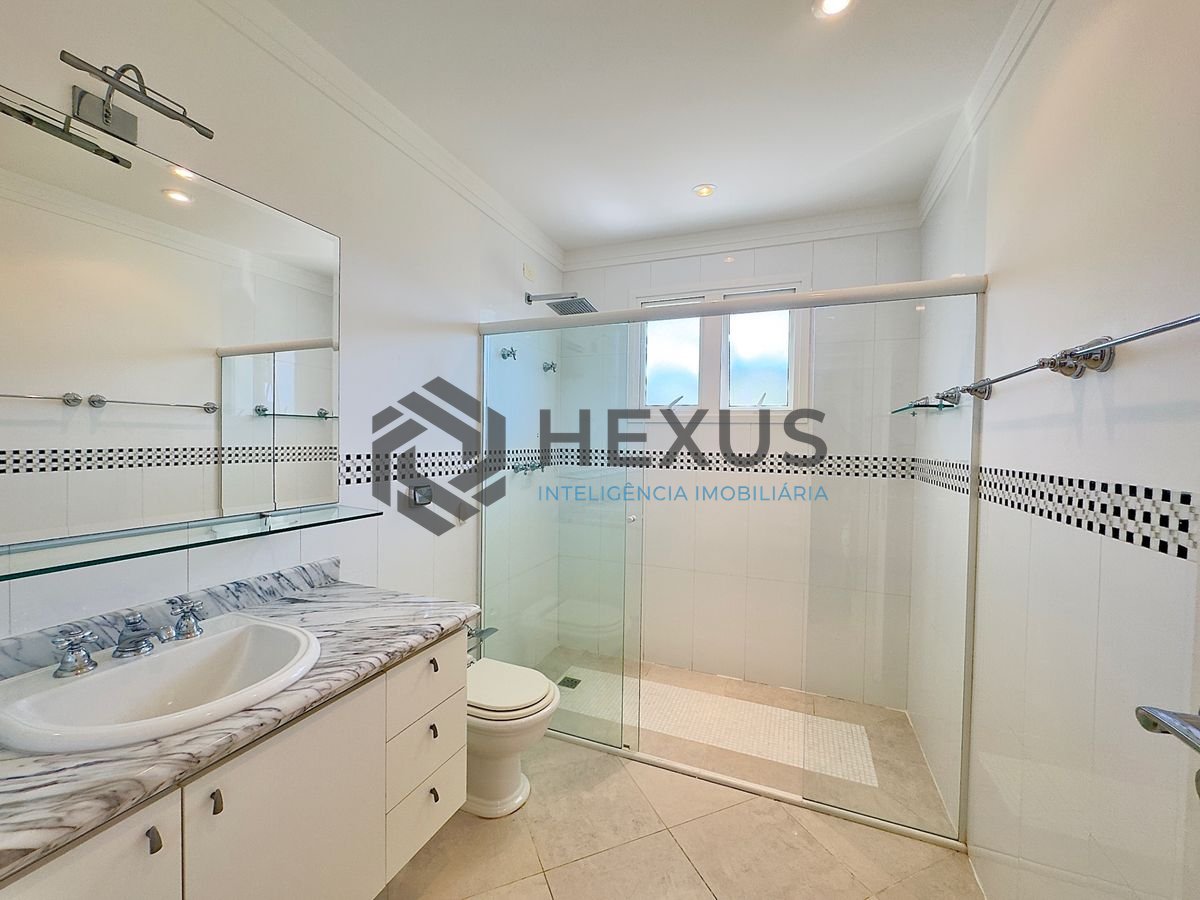 Foto 48 de Casa reformada com piscina e área gourmet no Jardim Acapulco, Guarujá