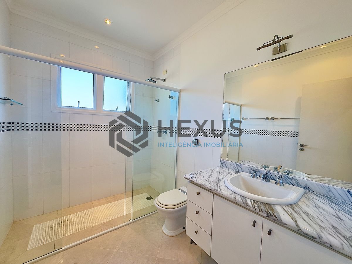 Foto 41 de Casa reformada com piscina e área gourmet no Jardim Acapulco, Guarujá