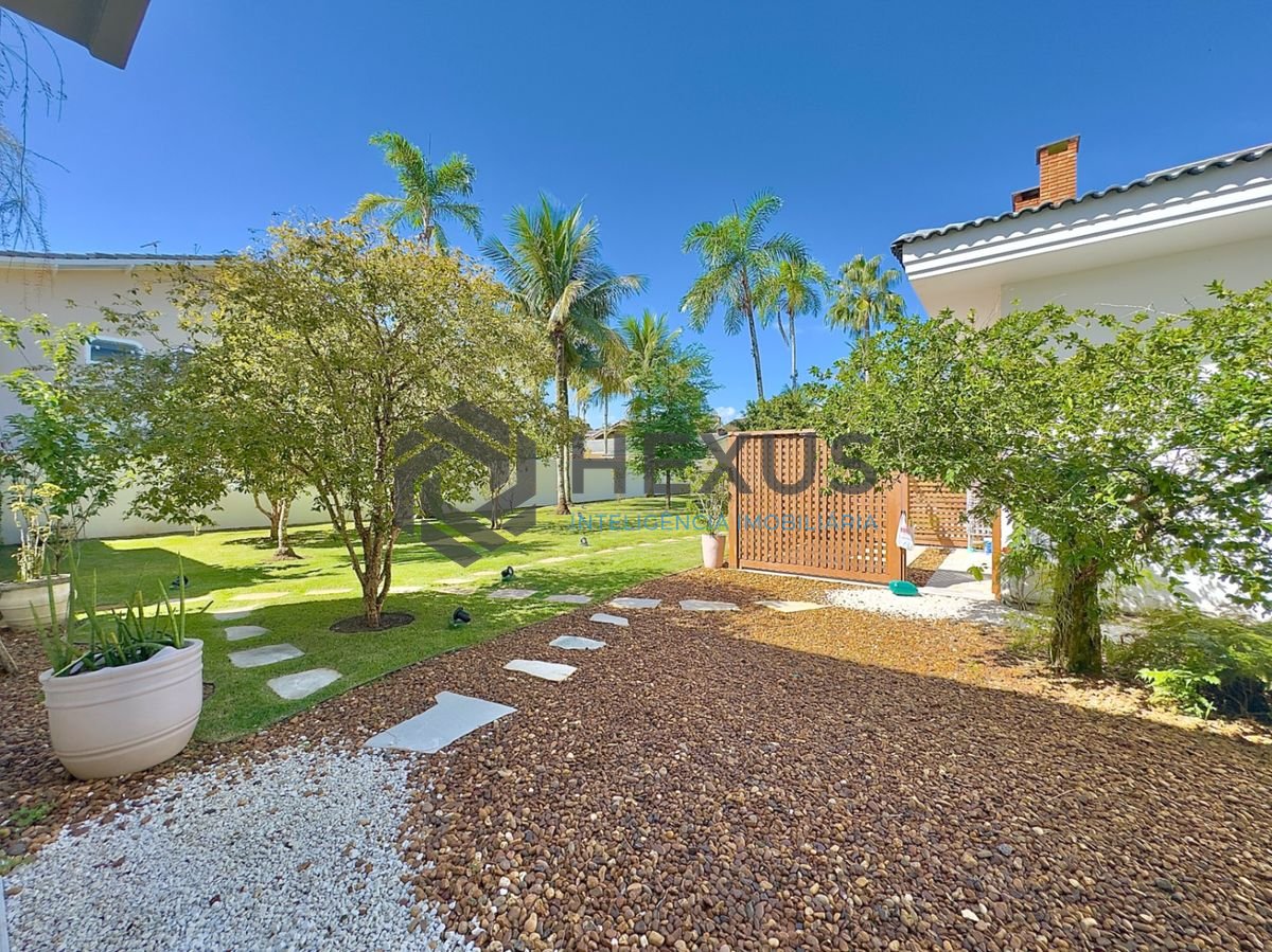 Foto 30 de Casa reformada com piscina e área gourmet no Jardim Acapulco, Guarujá