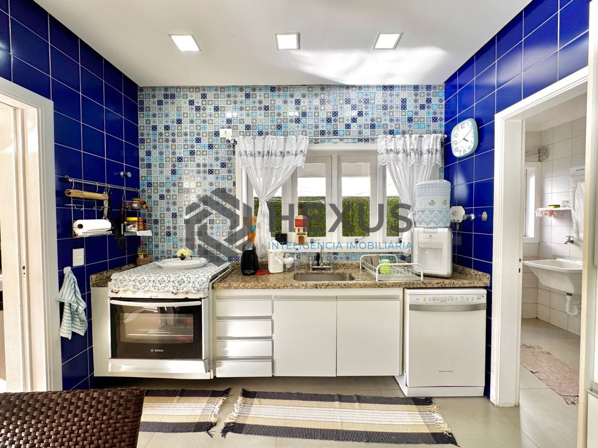 Foto 25 de Casa reformada com piscina e área gourmet no Jardim Acapulco, Guarujá