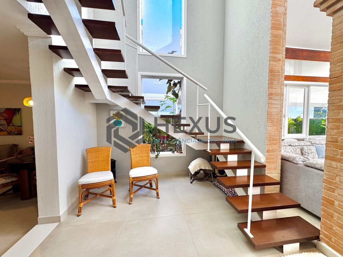 Foto 21 de Casa reformada com piscina e área gourmet no Jardim Acapulco, Guarujá