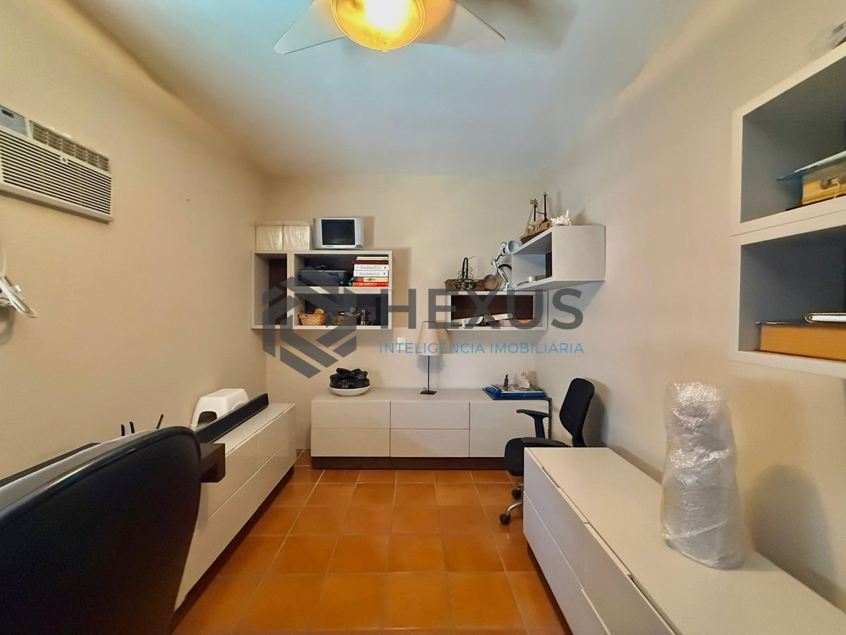 Foto 15 de Apartamento com varanda vista mar e lazer a 20m da praia no Jardim Astúrias, Guarujá