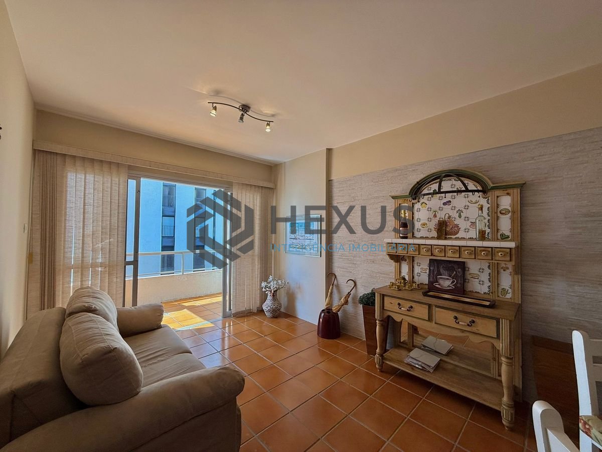 Foto 11 de Apartamento com varanda vista mar e lazer a 20m da praia no Jardim Astúrias, Guarujá