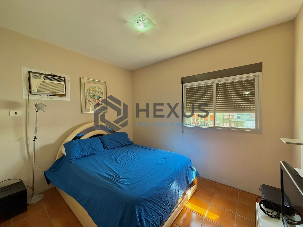 Foto 21 de Apartamento com varanda vista mar e lazer a 20m da praia no Jardim Astúrias, Guarujá