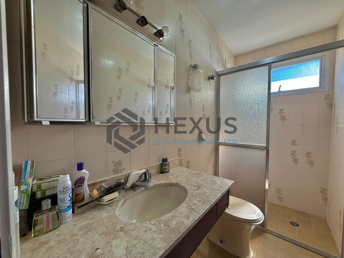 Foto 18 de Apartamento com varanda vista mar e lazer a 20m da praia no Jardim Astúrias, Guarujá