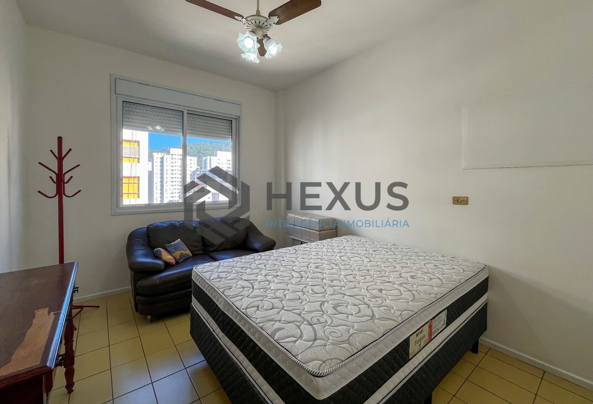Foto 19 de Apartamento com varanda vista mar a 80m da praia nas Pitangueiras, Guarujá