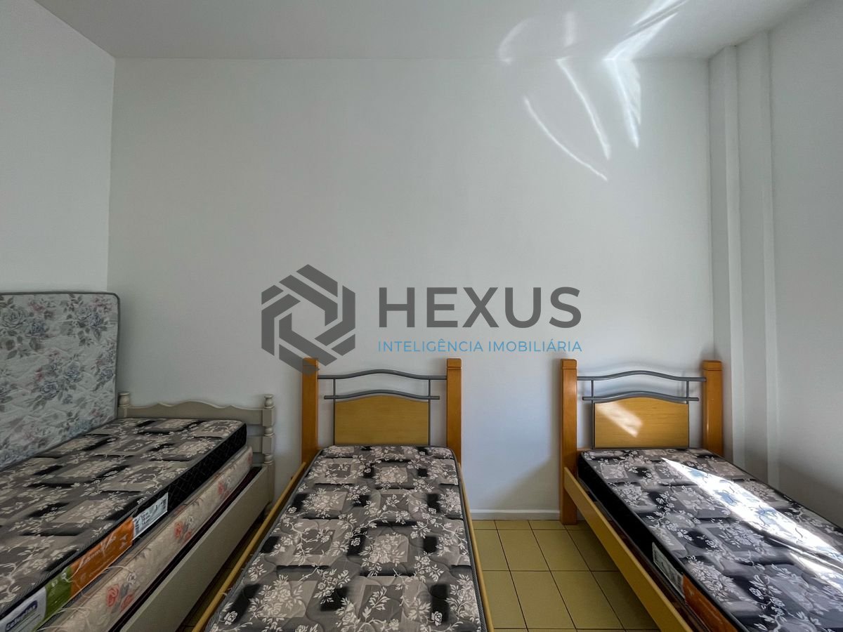 Foto 27 de Apartamento com varanda vista mar a 80m da praia nas Pitangueiras, Guarujá