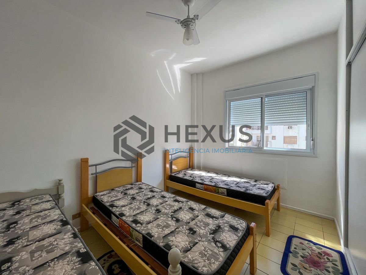 Foto 26 de Apartamento com varanda vista mar a 80m da praia nas Pitangueiras, Guarujá
