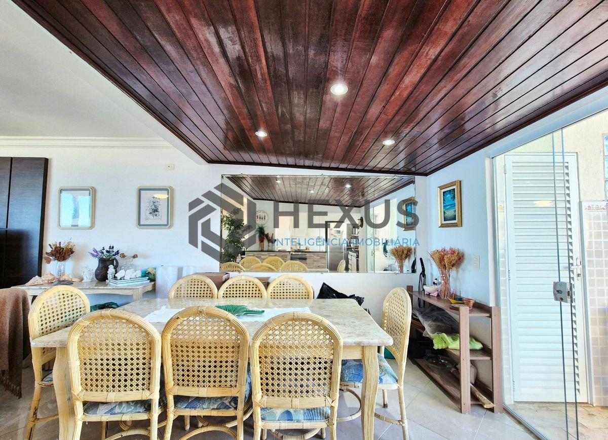 Foto 17 de Cobertura Triplex com varanda vista mar e lazer a 1 quadra da praia na região da Barra Funda nas Pitangueiras, Guarujá