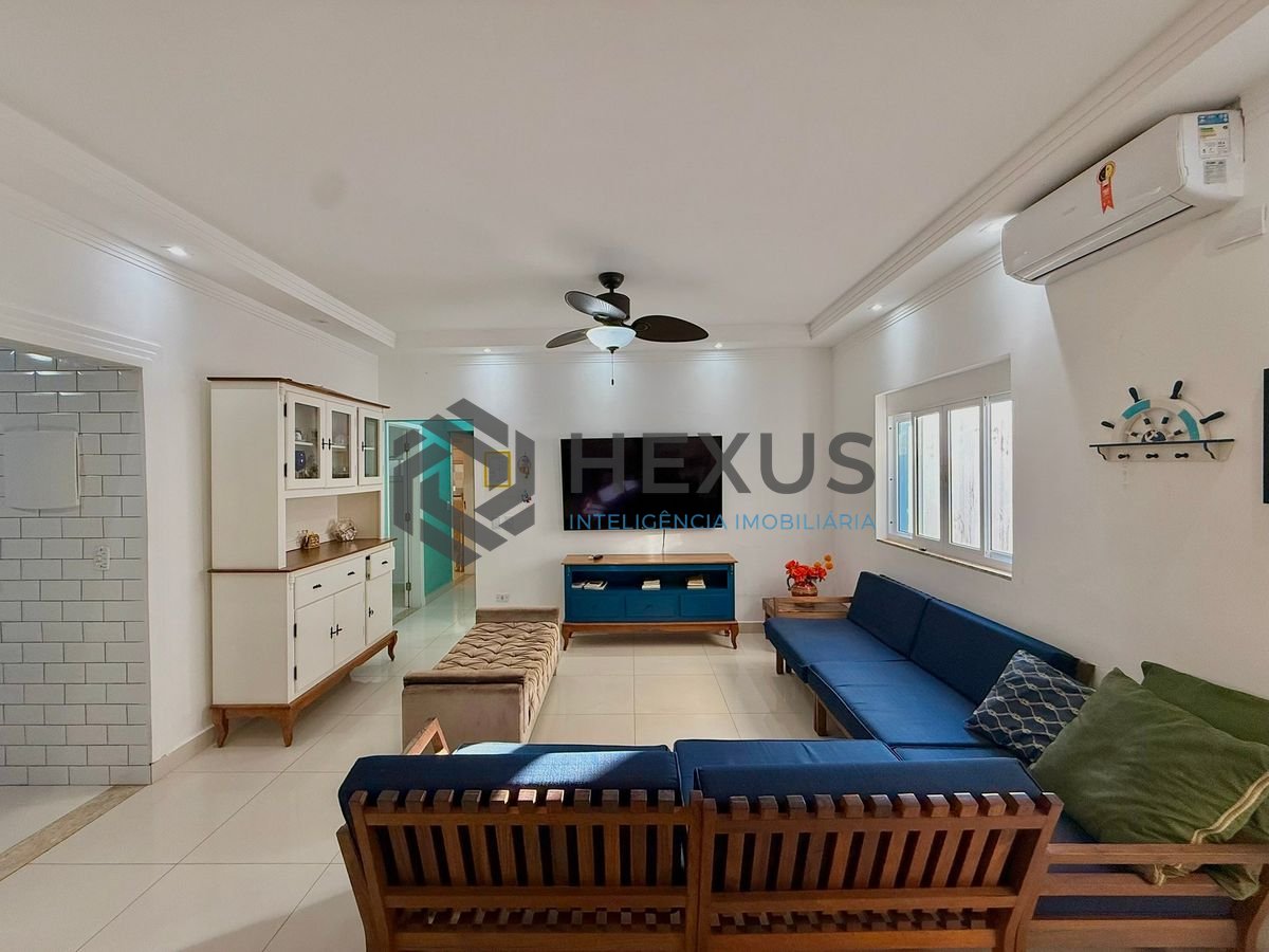 Foto 8 de Apartamento a 150m da Praia da Enseada à Venda - Guarujá -SP