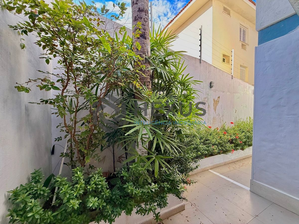 Foto 26 de Apartamento a 150m da Praia da Enseada à Venda - Guarujá -SP