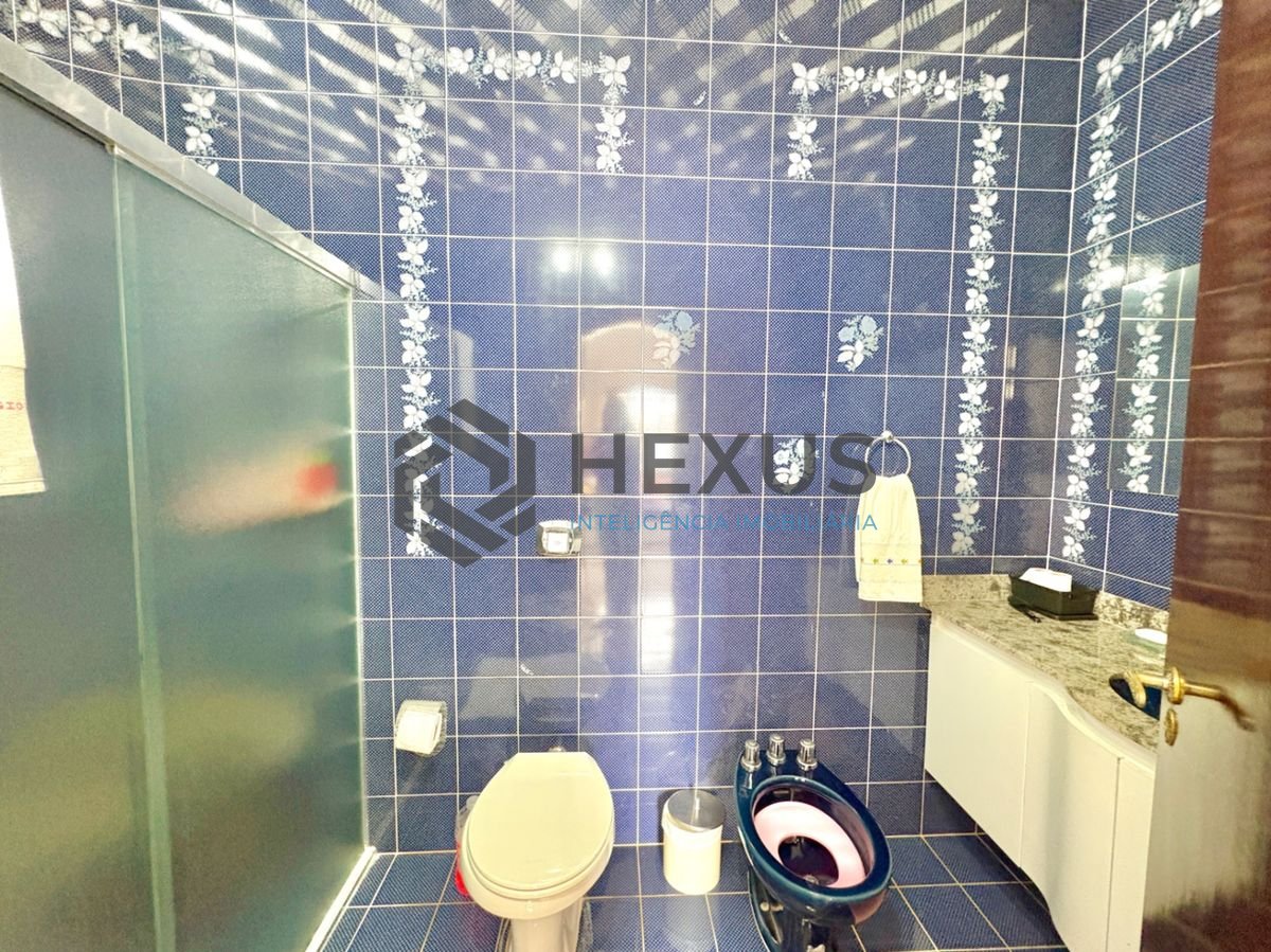 Foto 43 de Casa reformada com piscina e área gourmet no Jardim Acapulco, Guarujá