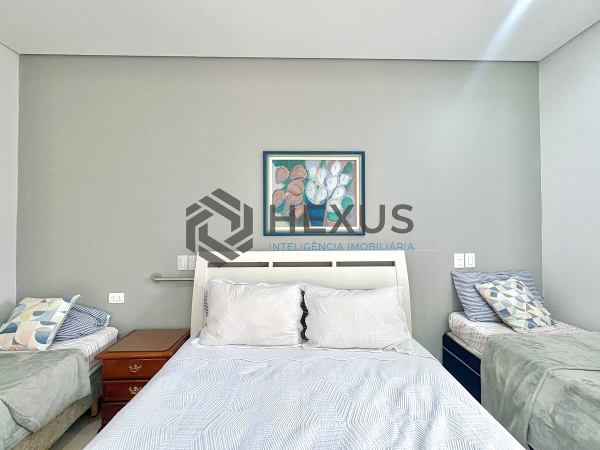Foto 22 de Casa reformada com piscina e área gourmet no Jardim Acapulco, Guarujá
