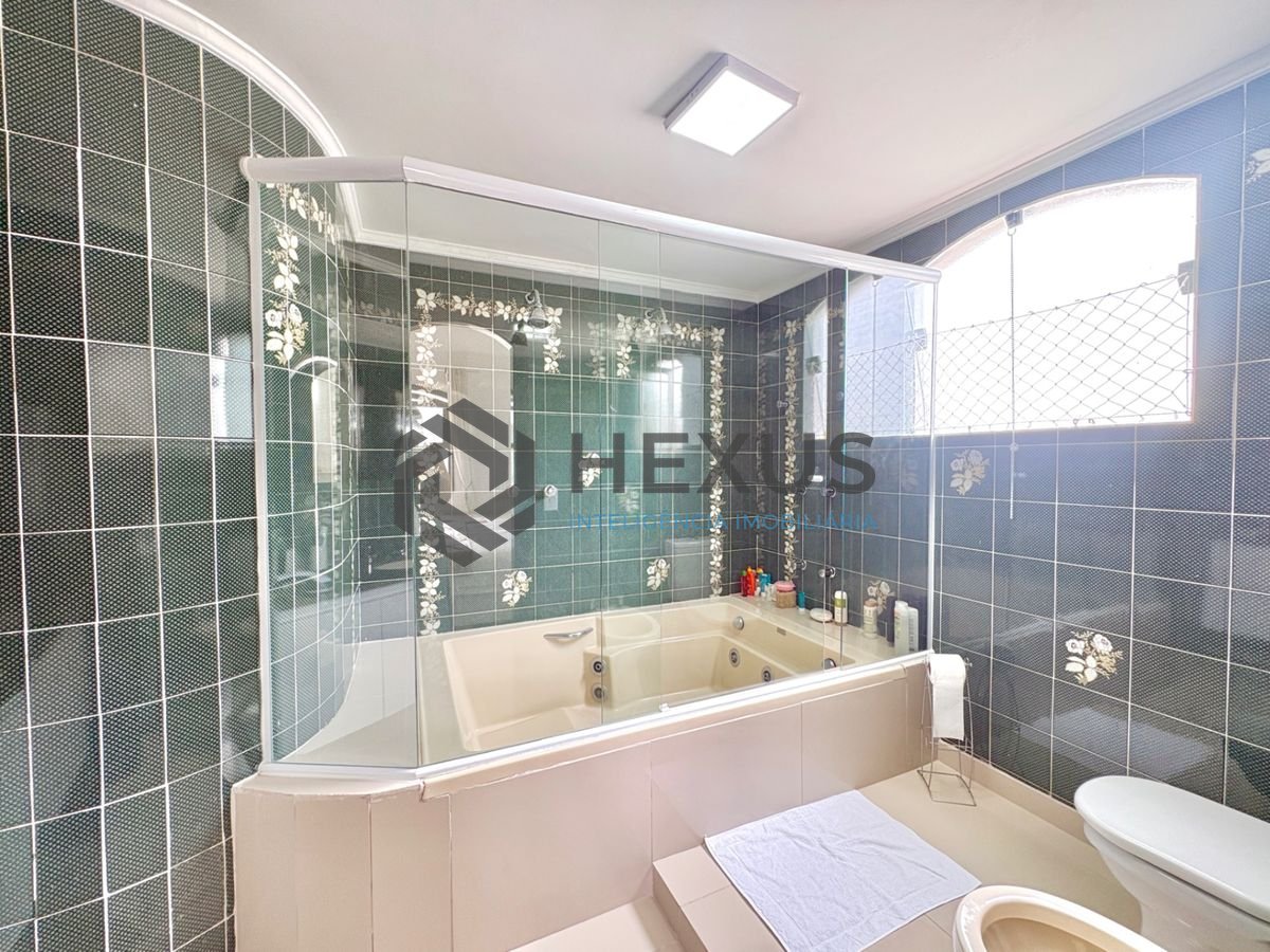 Foto 39 de Casa reformada com piscina e área gourmet no Jardim Acapulco, Guarujá