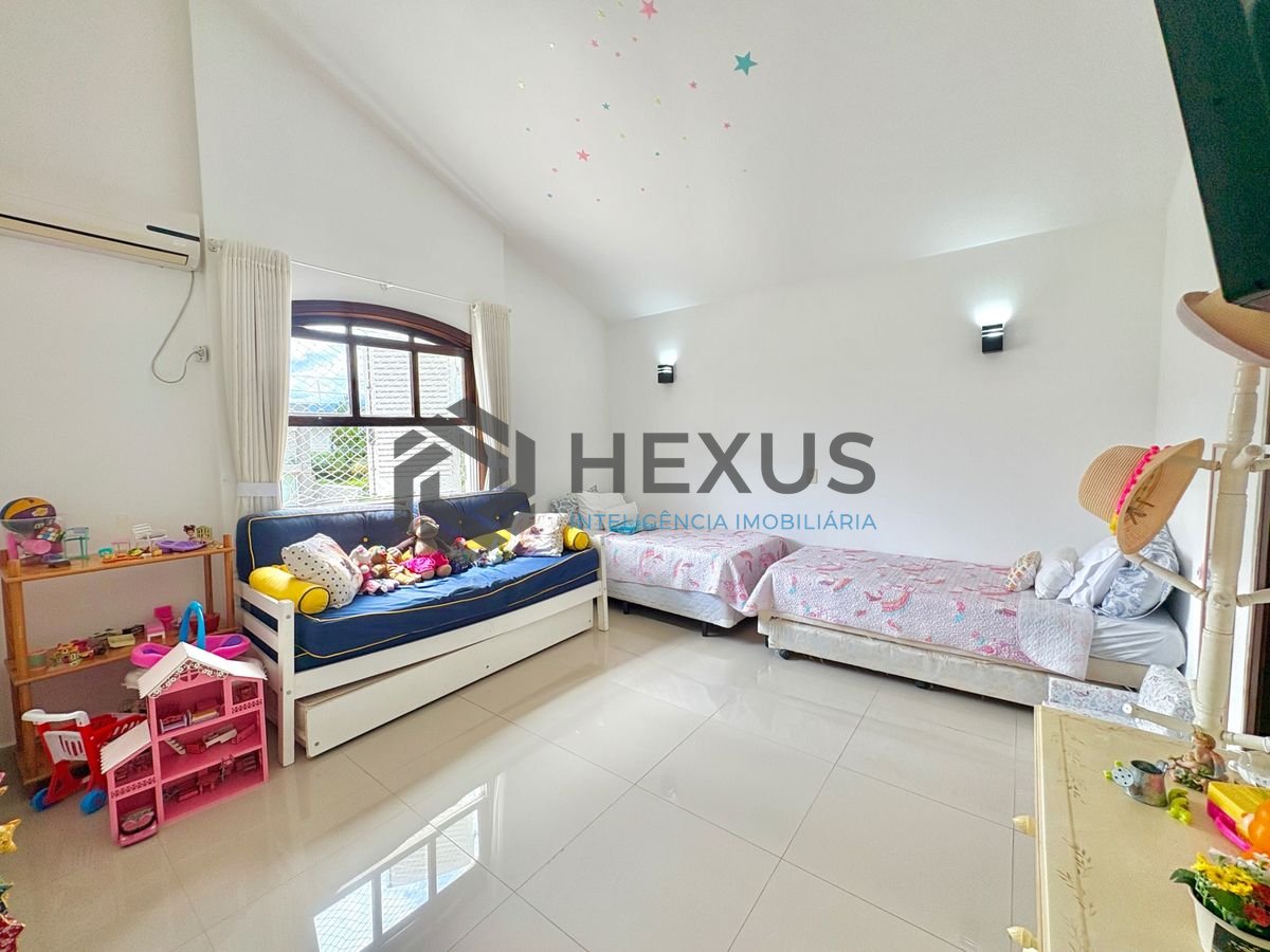 Foto 42 de Casa reformada com piscina e área gourmet no Jardim Acapulco, Guarujá