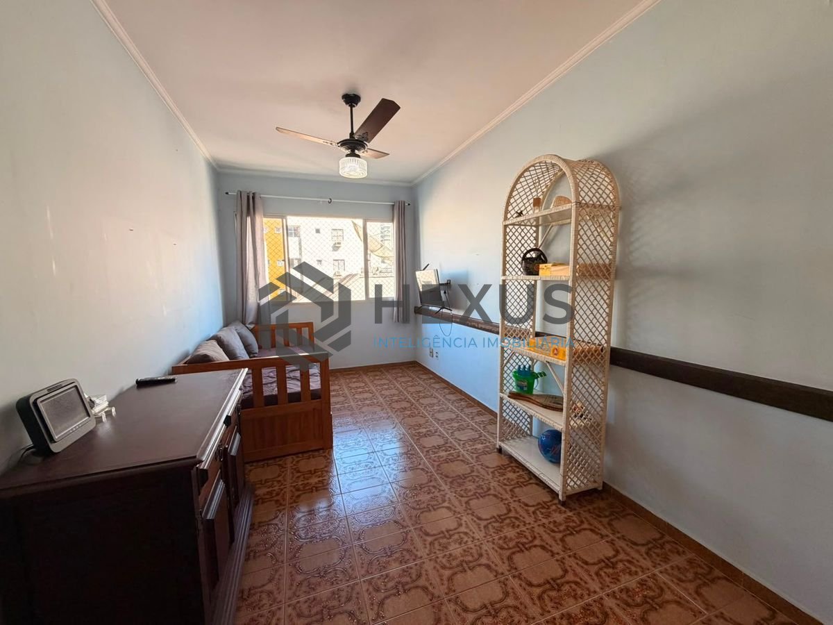 Foto 3 de Apartamento a 300m da praia na região do Jardim Las Palmas no Jardim Astúrias, Guarujá