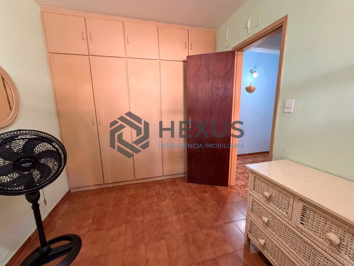 Foto 10 de Apartamento a 300m da praia na região do Jardim Las Palmas no Jardim Astúrias, Guarujá