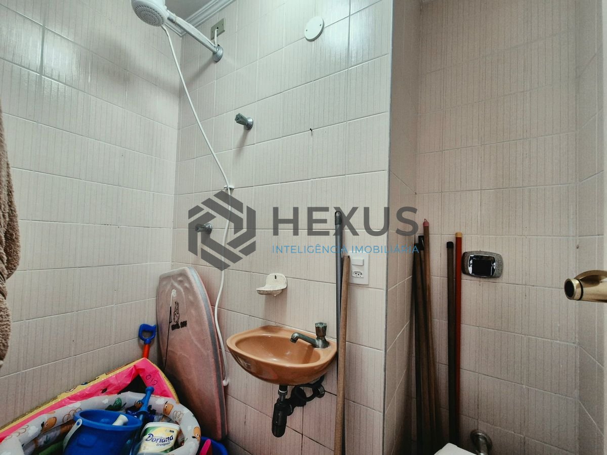 Foto 29 de Apartamento com varanda vista mar e lazer a 2 quadras da praia nas Pitangueiras, Guarujá
