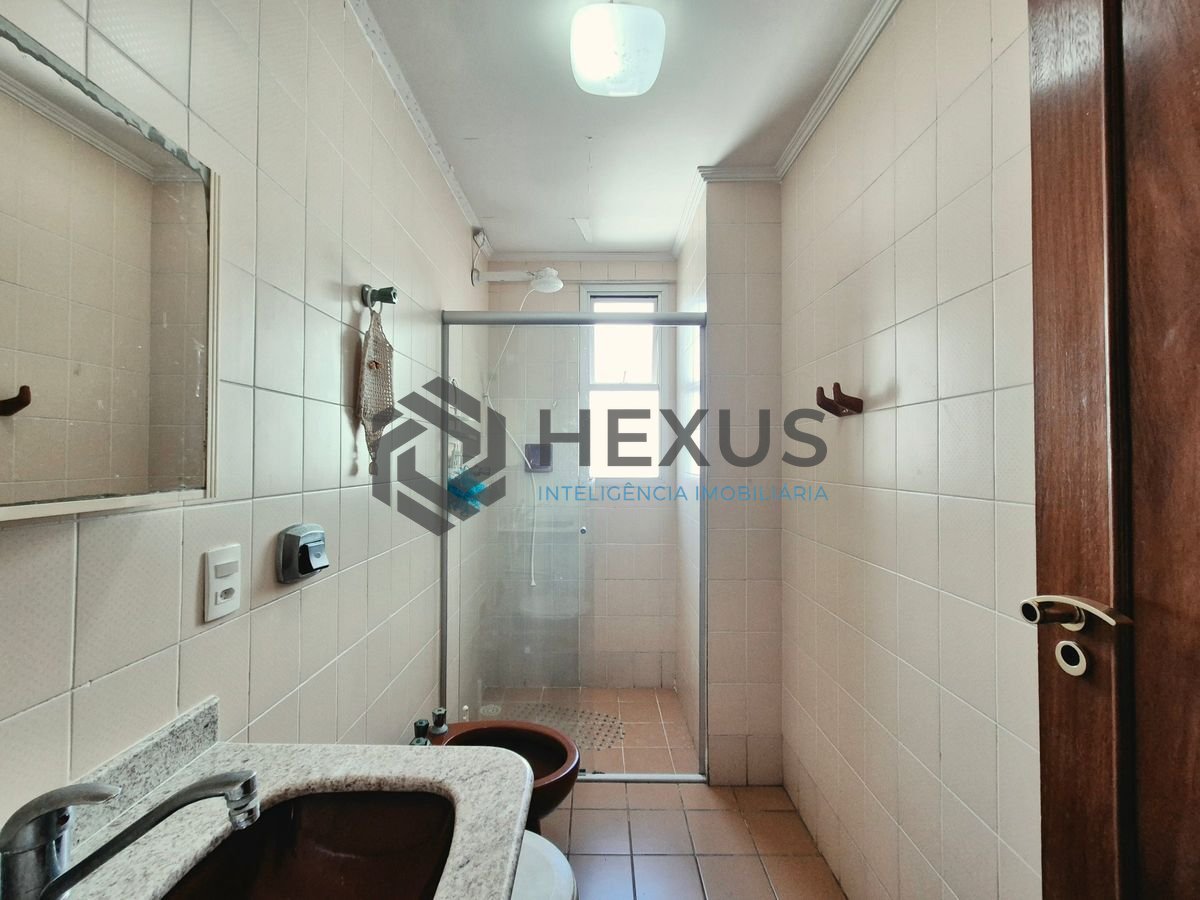 Foto 18 de Apartamento com varanda vista mar e lazer a 2 quadras da praia nas Pitangueiras, Guarujá