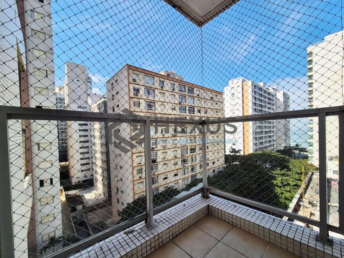 Foto 12 de Apartamento com varanda vista mar e lazer a 2 quadras da praia nas Pitangueiras, Guarujá