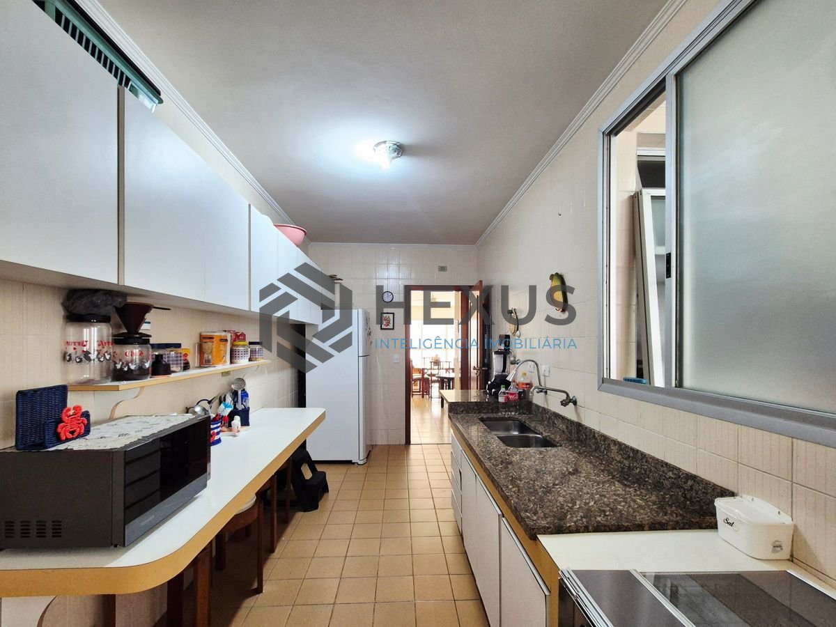 Foto 25 de Apartamento com varanda vista mar e lazer a 2 quadras da praia nas Pitangueiras, Guarujá