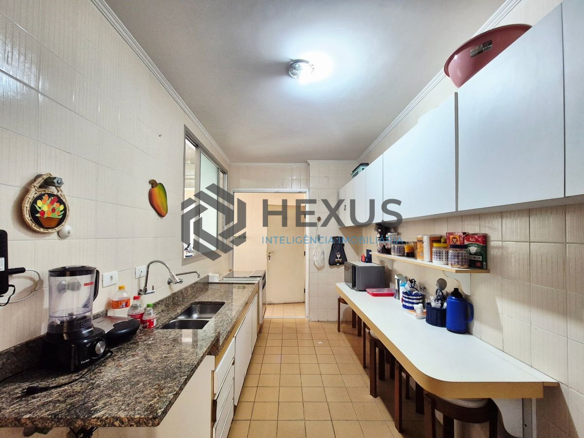 Foto 26 de Apartamento com varanda vista mar e lazer a 2 quadras da praia nas Pitangueiras, Guarujá