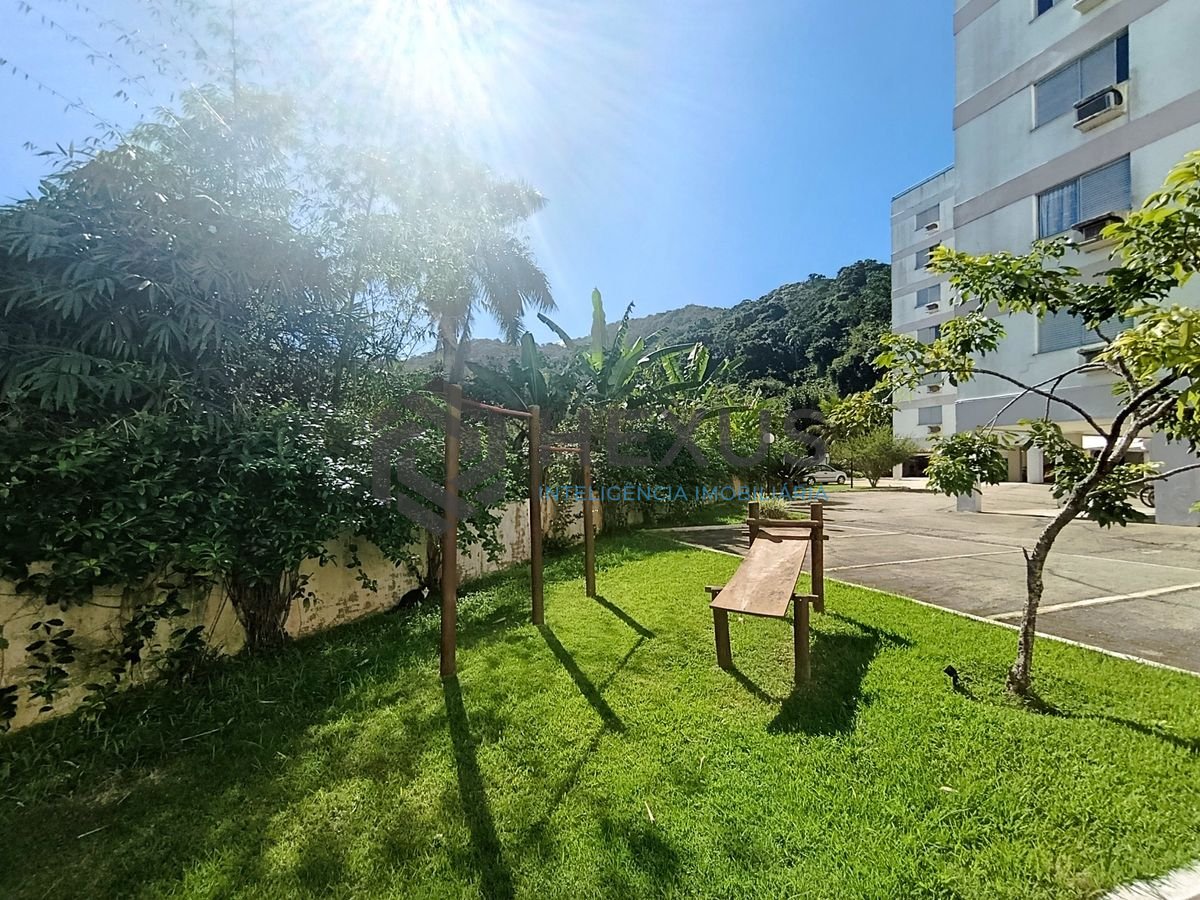 Foto 18 de Apartamento com varanda e lazer a 400m da praia na região do Tortugas na Enseada, Guarujá