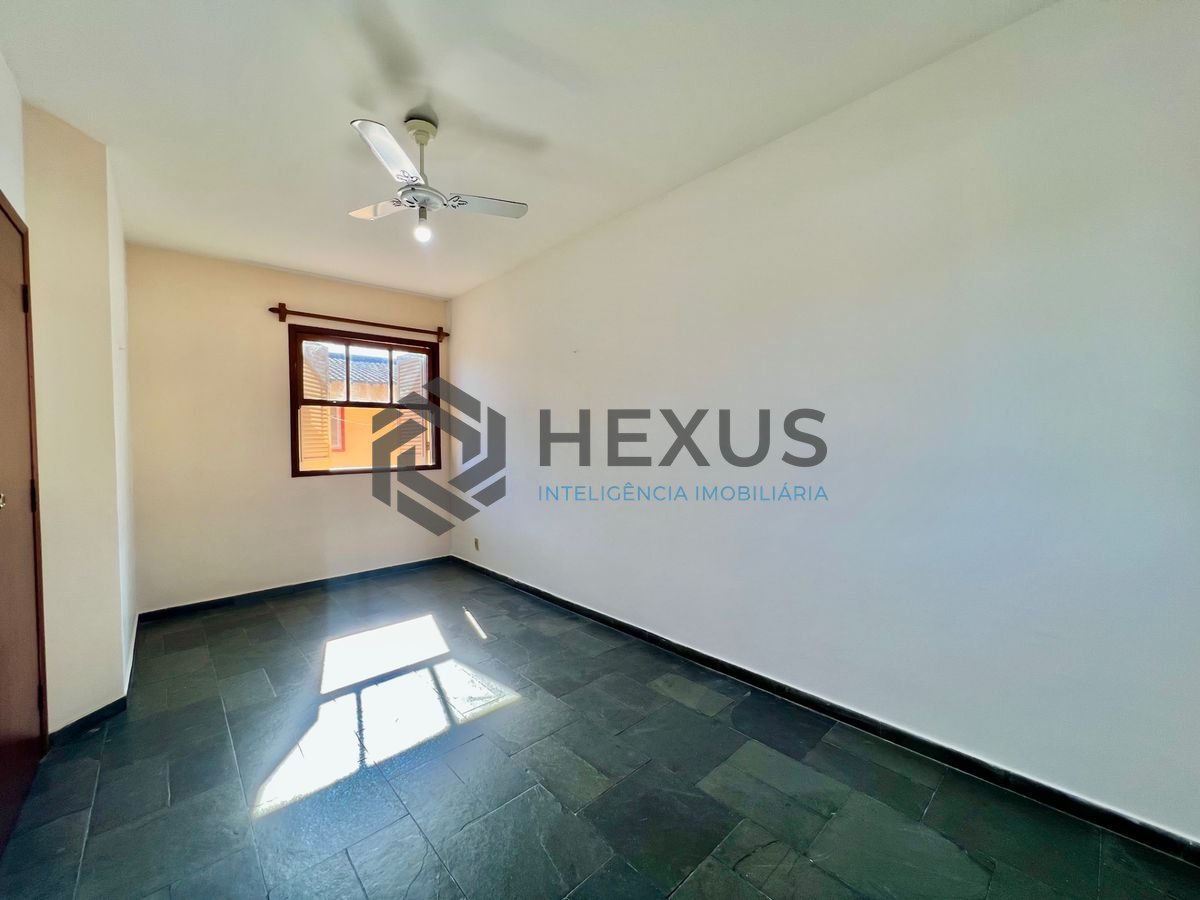 Foto 9 de Casa em condomínio a 500m da praia no Jardim Astúrias, Guarujá