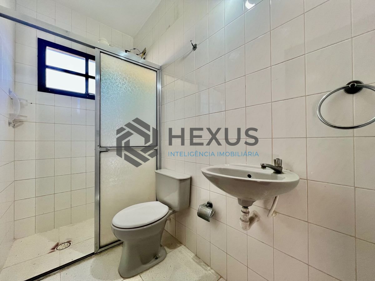 Foto 12 de Casa em condomínio a 500m da praia no Jardim Astúrias, Guarujá