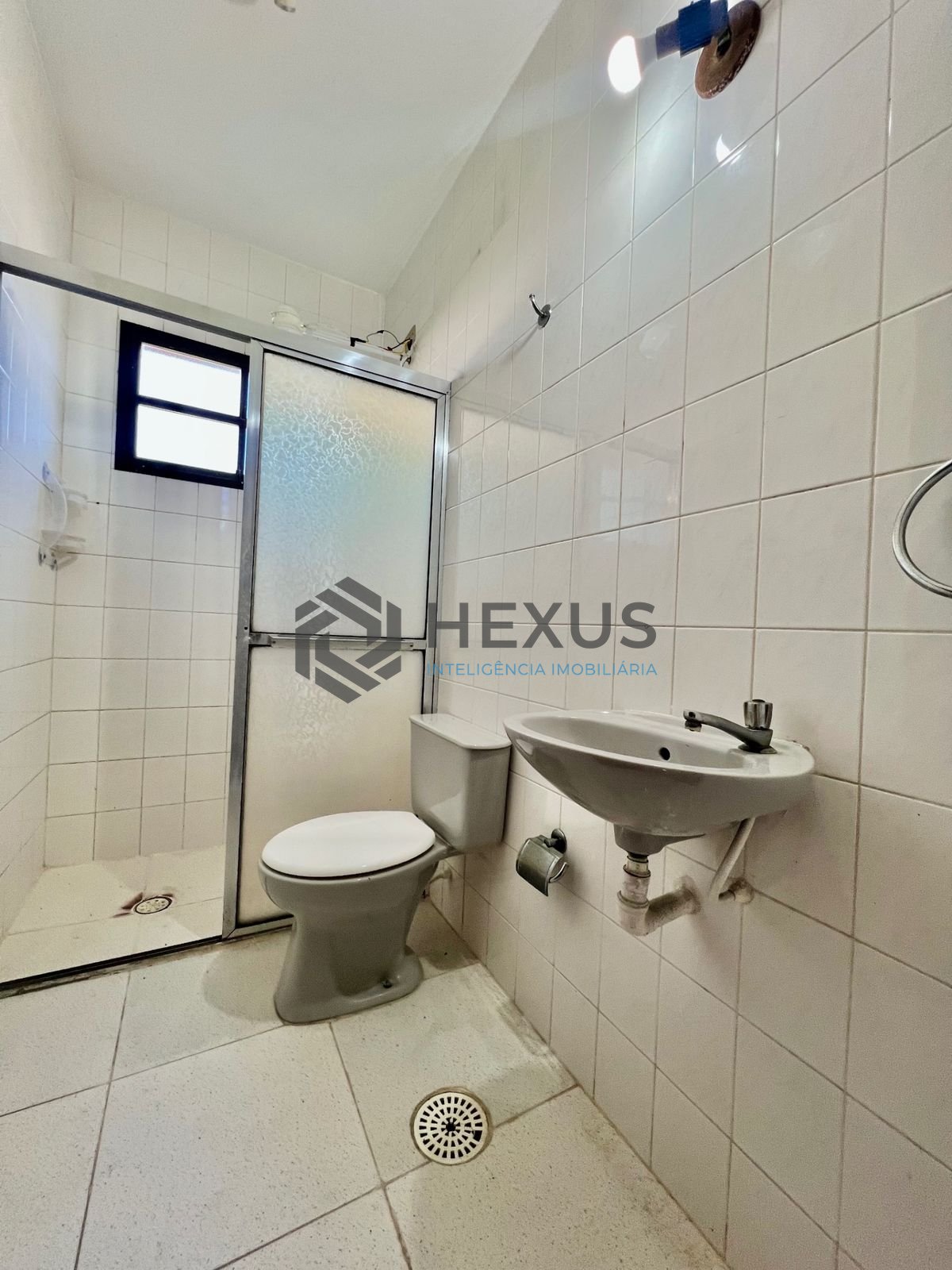Foto 13 de Casa em condomínio a 500m da praia no Jardim Astúrias, Guarujá