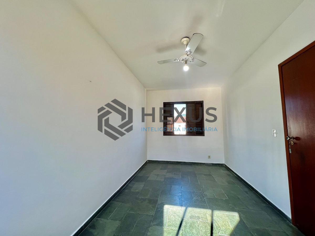 Foto 8 de Casa em condomínio a 500m da praia no Jardim Astúrias, Guarujá