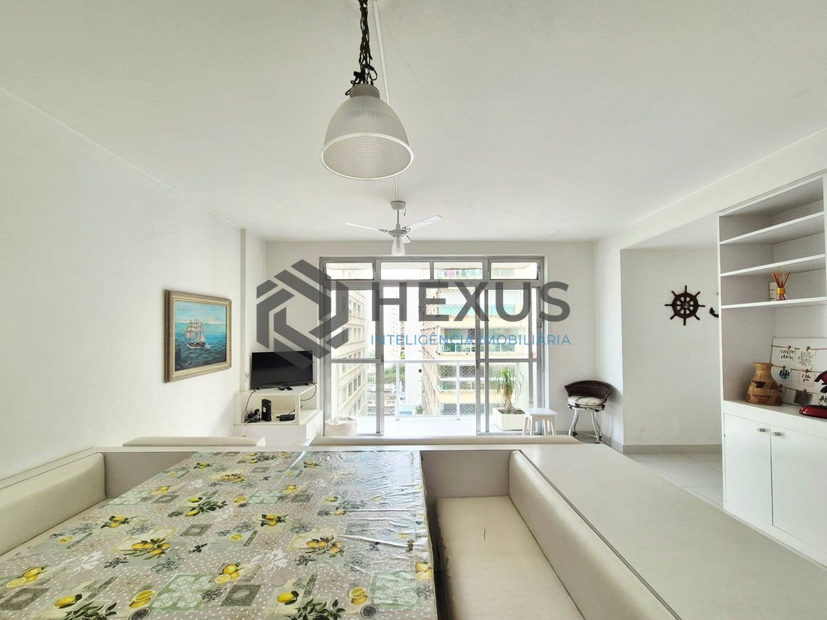 Foto 4 de Apartamento com varanda vista mar a 1 quadra da praia nas Pitangueiras, Guarujá