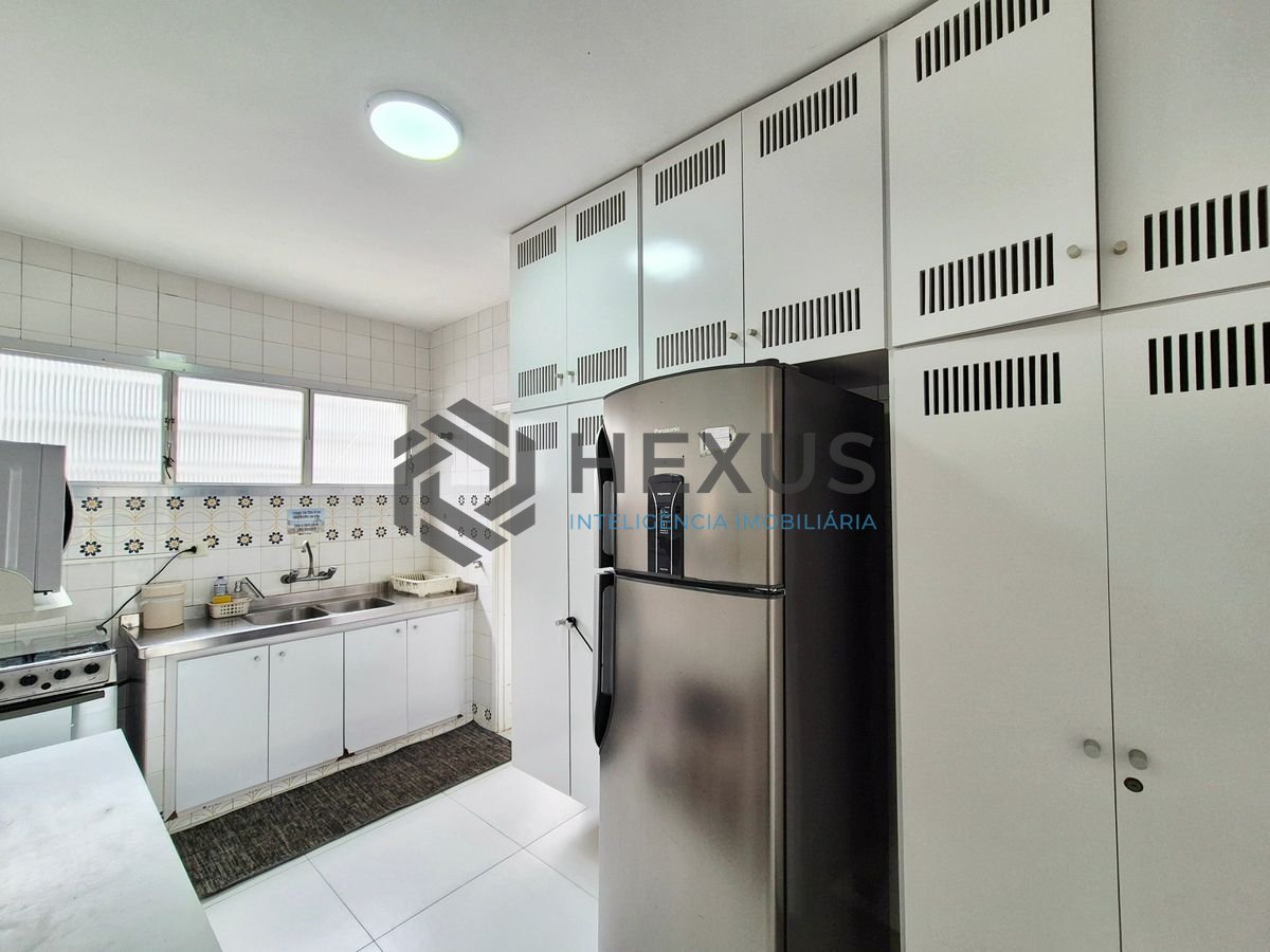 Foto 22 de Apartamento com varanda vista mar a 1 quadra da praia nas Pitangueiras, Guarujá