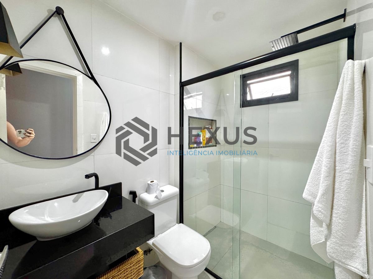 Foto 46 de Casa reformada com piscina e área gourmet no Jardim Acapulco, Guarujá