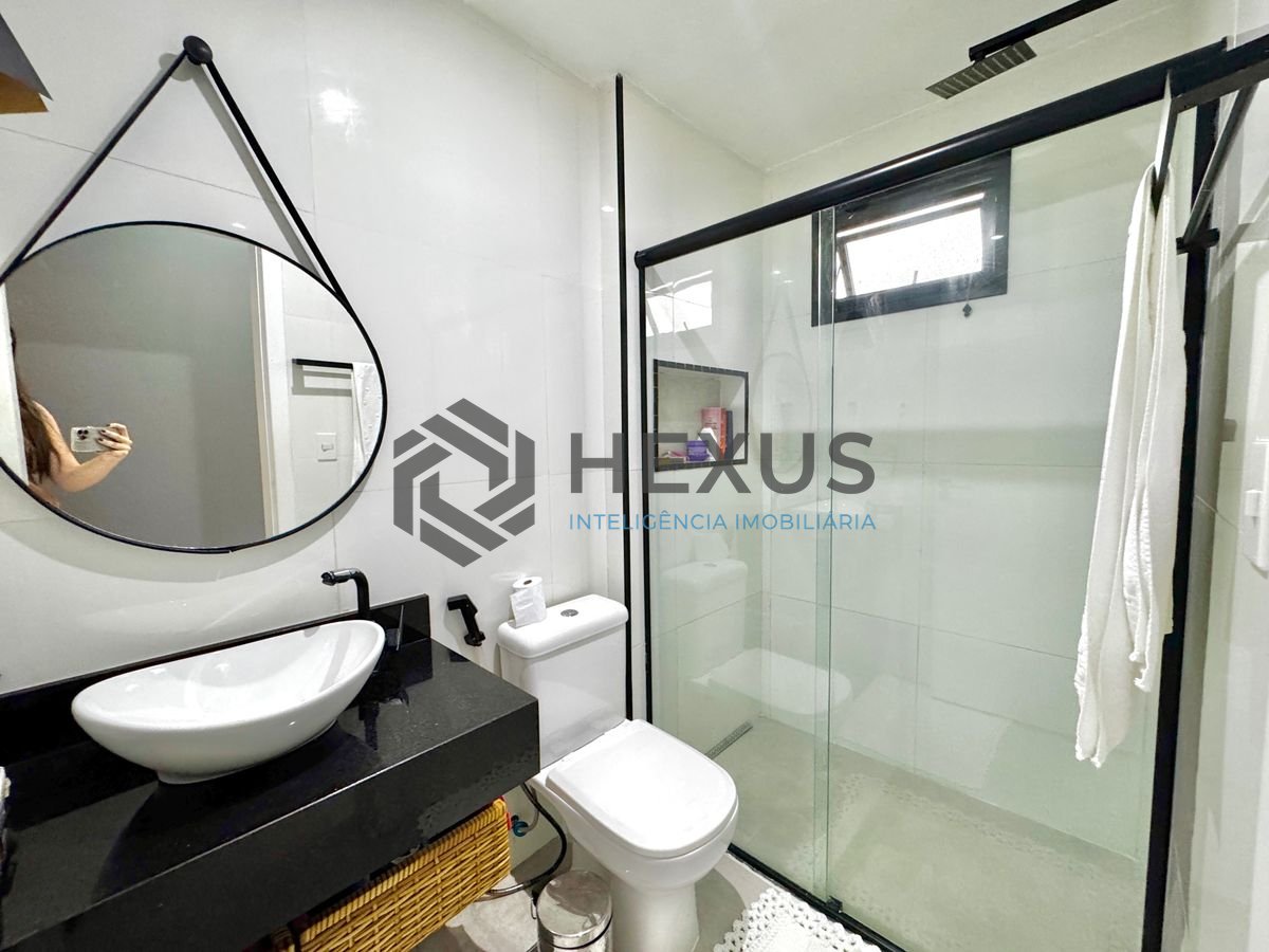 Foto 53 de Casa reformada com piscina e área gourmet no Jardim Acapulco, Guarujá