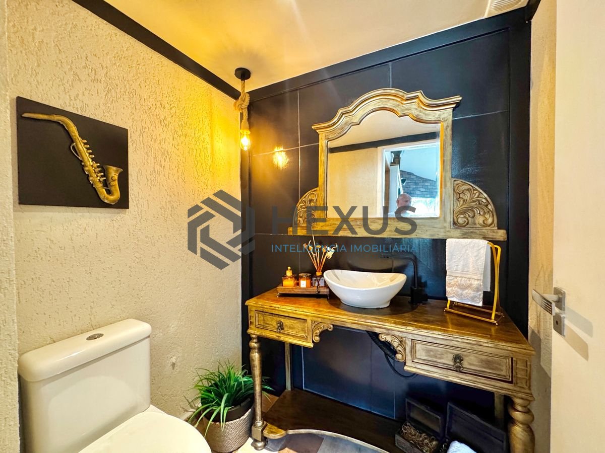 Foto 25 de Casa reformada com piscina e área gourmet no Jardim Acapulco, Guarujá