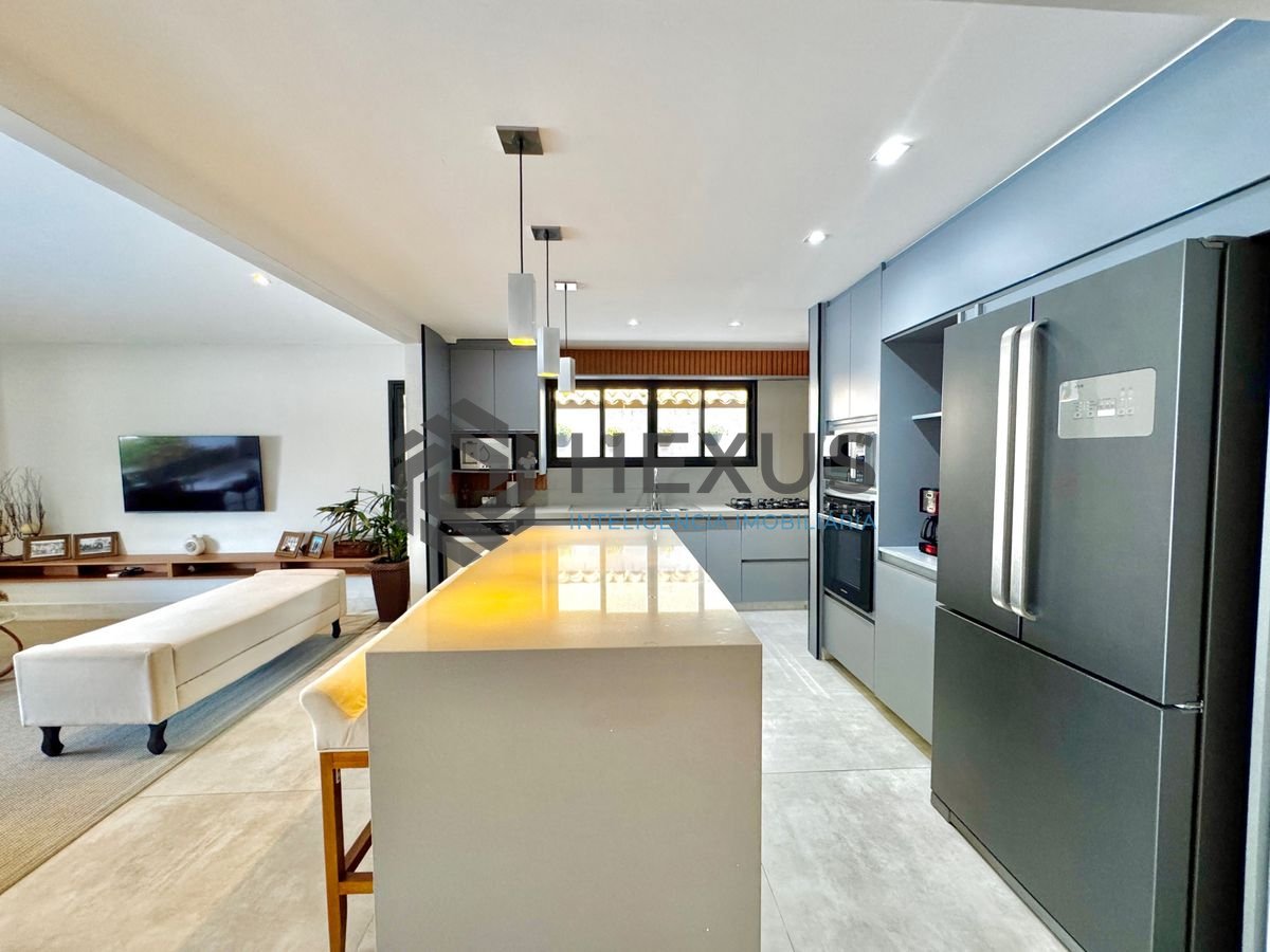 Foto 33 de Casa reformada com piscina e área gourmet no Jardim Acapulco, Guarujá