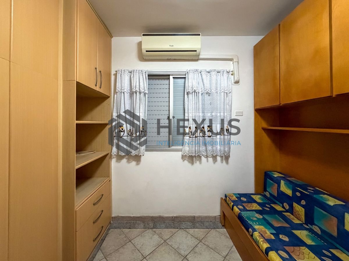 Foto 9 de Apartamento com varanda e lazer a 100m da praia na Enseada, Guarujá