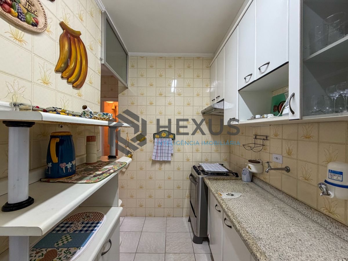 Foto 21 de Apartamento com varanda e lazer a 100m da praia na Enseada, Guarujá
