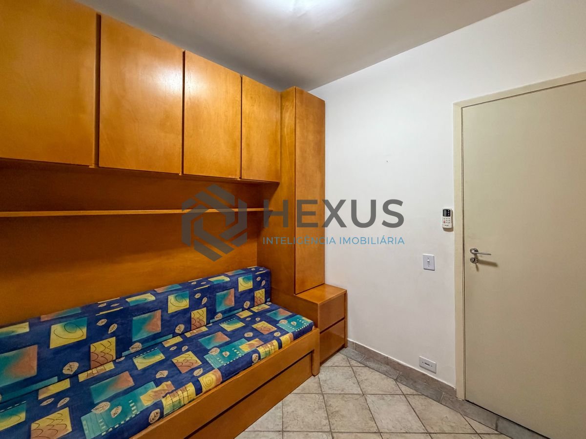 Foto 11 de Apartamento com varanda e lazer a 100m da praia na Enseada, Guarujá