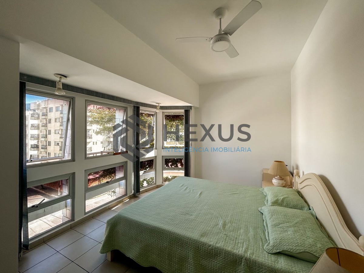 Foto 20 de Apartamento Duplex a 300m da praia na Enseada, Guarujá