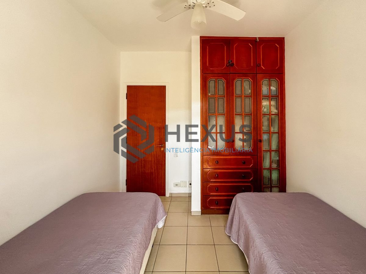 Foto 15 de Apartamento Duplex a 300m da praia na Enseada, Guarujá