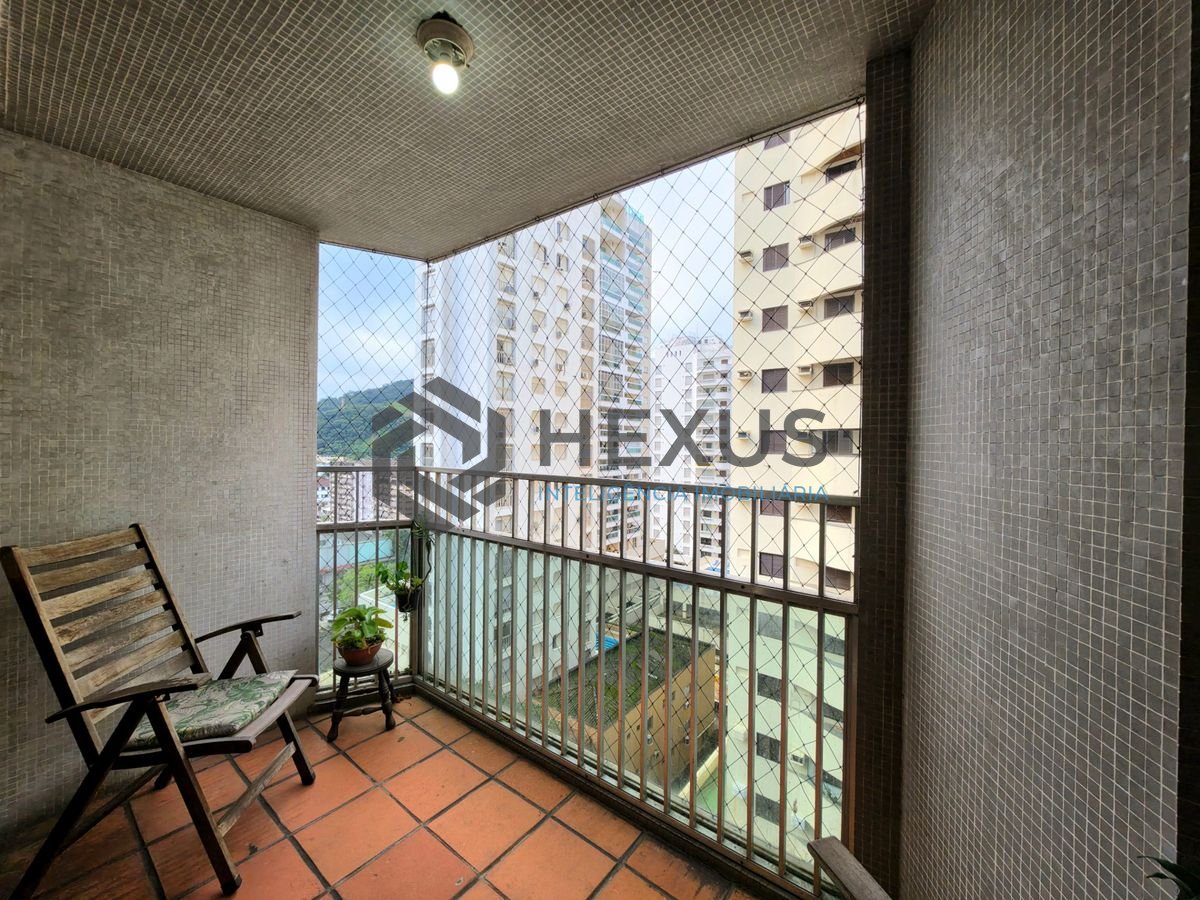 Foto 7 de Apartamento com varanda vista mar a 100m da praia nas Pitangueiras, Guarujá